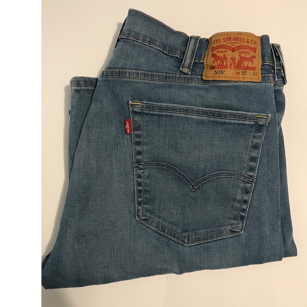 Levis 505 Regular Fit Jeans Mens 38x30 Medium Wash Blue Straight Leg Denim